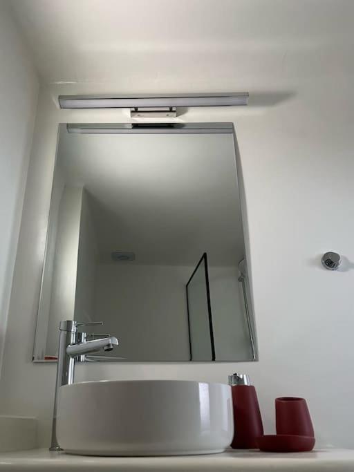Cozy, Spacious, Newly Renovated Flat In Adamas Dış mekan fotoğraf