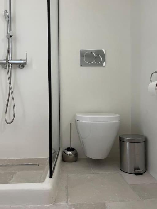 Cozy, Spacious, Newly Renovated Flat In Adamas Dış mekan fotoğraf