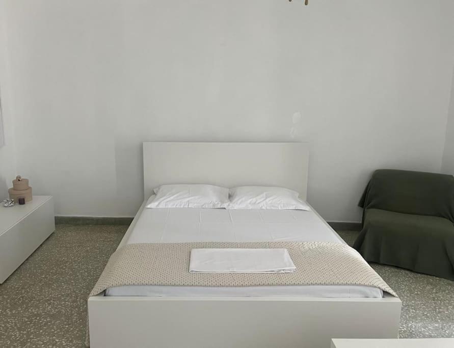 Cozy, Spacious, Newly Renovated Flat In Adamas Dış mekan fotoğraf